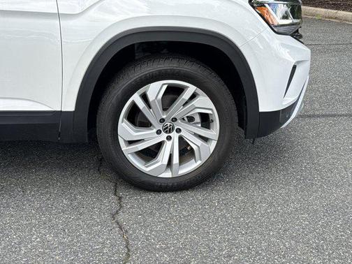 2023 Volkswagen Atlas 3.6L SE w/Technology