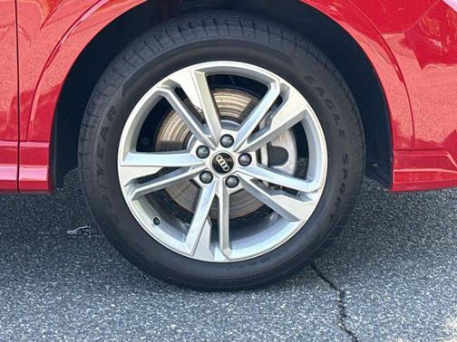 2022 Audi Q3 45 S line Premium