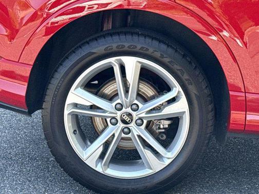 2022 Audi Q3 45 S line Premium
