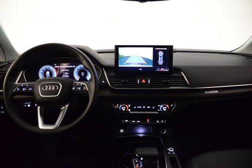 2025 Audi Q5 Premium 40 TFSI quattro S tronic