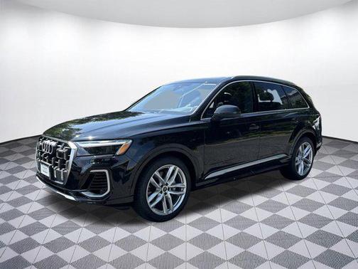 2025 Audi Q7 55 Premium Plus