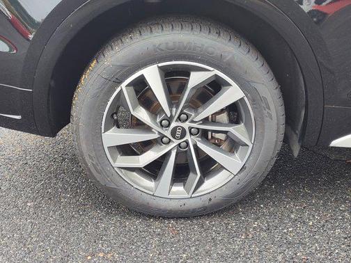 2022 Audi Q5 45 S line Premium Plus