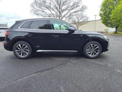 2022 Audi Q5 45 S line Premium Plus