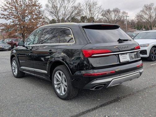 2025 Audi Q7 55 Premium Plus