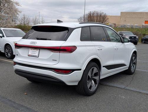 2025 Audi Q6 e-tron Premium Plus quattro