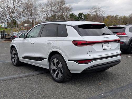 2025 Audi Q6 e-tron Premium Plus quattro
