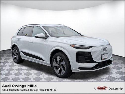 2025 Audi Q6 e-tron Premium Plus quattro