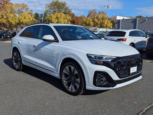 2025 Audi Q8 55 Premium Plus
