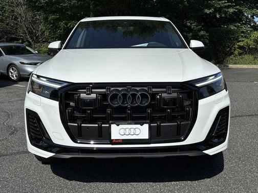 2025 Audi Q7 45 Premium