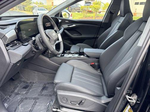2025 Audi Q6 e-tron Premium Plus quattro