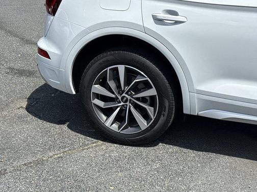2024 Audi Q5 45 S line Premium