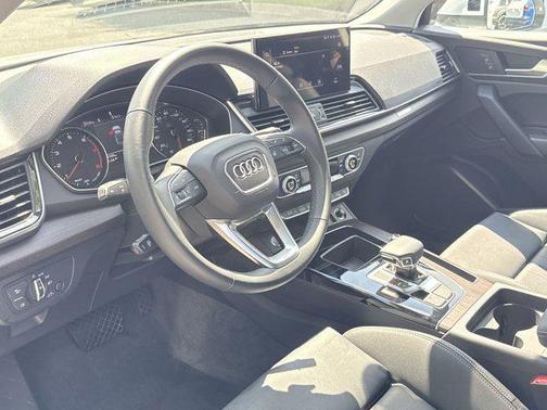 2024 Audi Q5 45 S line Premium