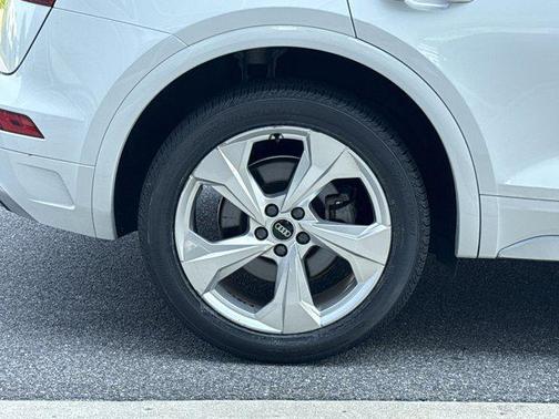 2022 Audi Q5 45 S line Premium Plus