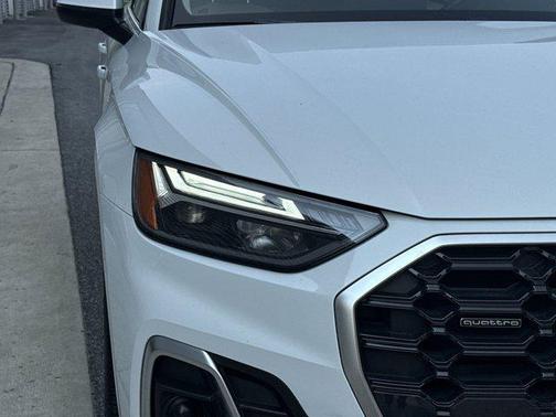 2022 Audi Q5 45 S line Premium Plus
