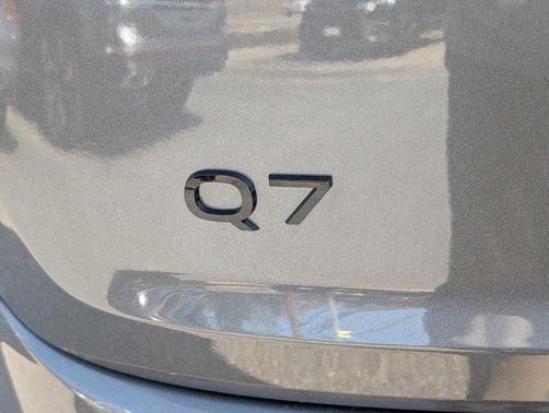 2025 Audi Q7 45 Premium