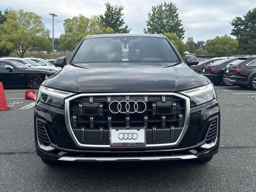 2025 Audi Q7 55 Premium Plus