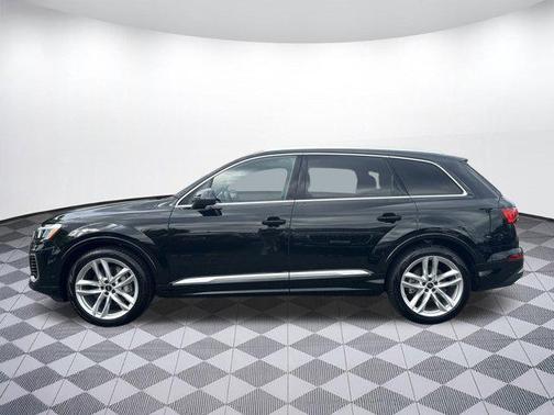 2025 Audi Q7 55 Premium Plus