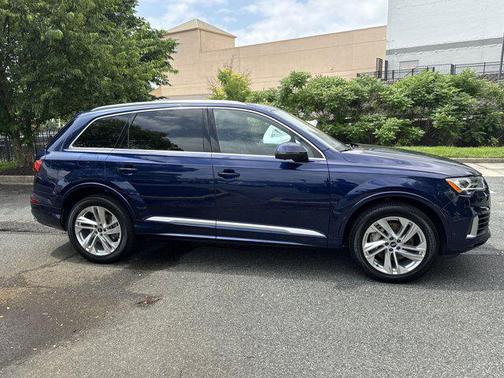 2021 Audi Q7 55 Premium Plus