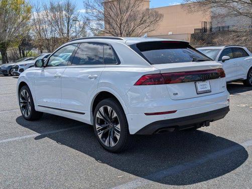 2025 Audi Q8 55 Premium