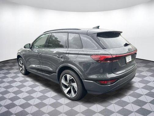 2025 Audi Q6 e-tron Premium Plus quattro