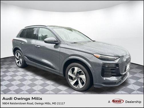 2025 Audi Q6 e-tron Premium Plus quattro