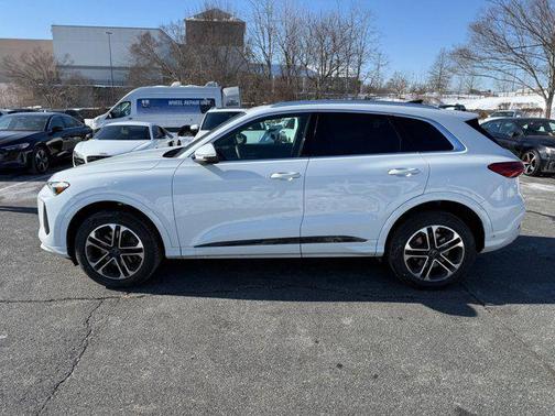 2025 Audi Q5 Premium Plus TFSI quattro S tronic