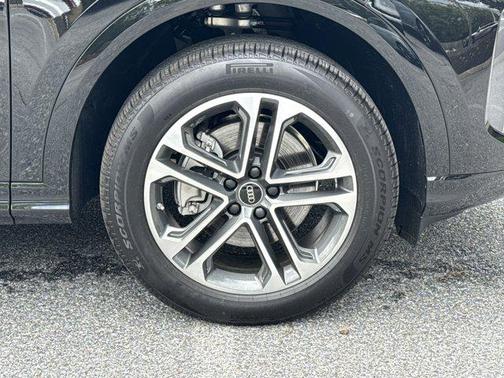 2025 Audi Q5 Premium
