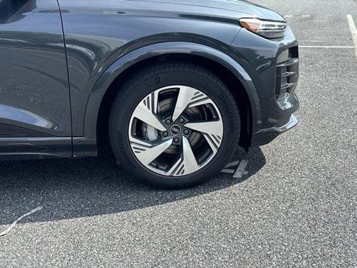 2025 Audi Q6 e-tron Prestige quattro