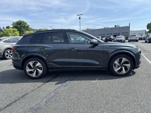 2025 Audi Q6 e-tron Prestige quattro