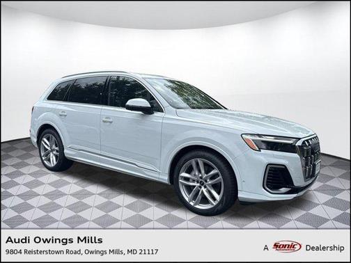 2025 Audi Q7 55 Premium Plus