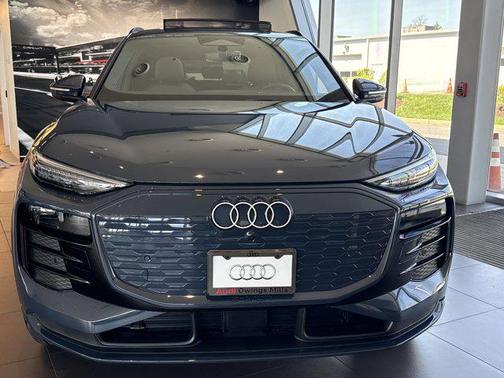 2025 Audi Q6 e-tron Premium Plus quattro