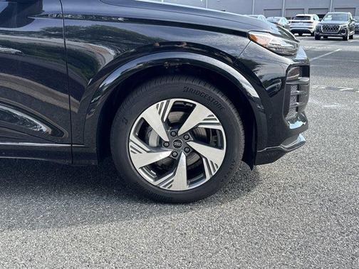 2025 Audi Q6 e-tron Prestige quattro