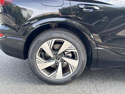 2025 Audi Q6 e-tron Prestige quattro