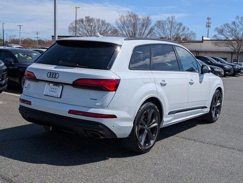 2025 Audi Q7 55 Prestige