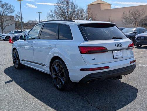 2025 Audi Q7 55 Prestige