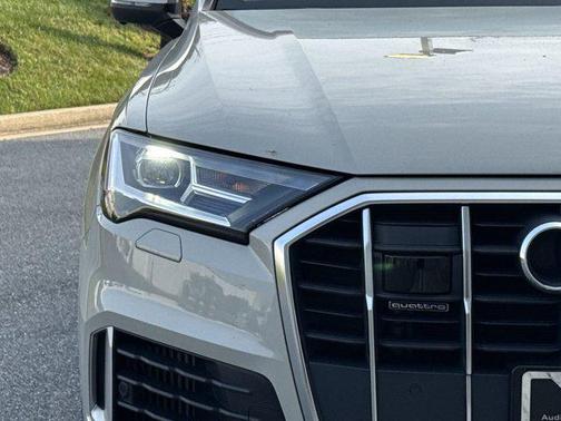 2022 Audi Q7 Premium Plus 55 TFSI quattro Tiptronic