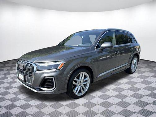 2025 Audi Q7 55 Premium Plus