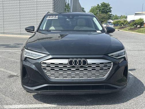 2024 Audi Q8 e-tron Premium Plus