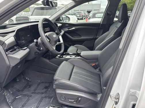2025 Audi Q6 e-tron Premium Plus quattro