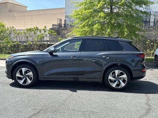 2025 Audi Q6 e-tron Premium Plus quattro