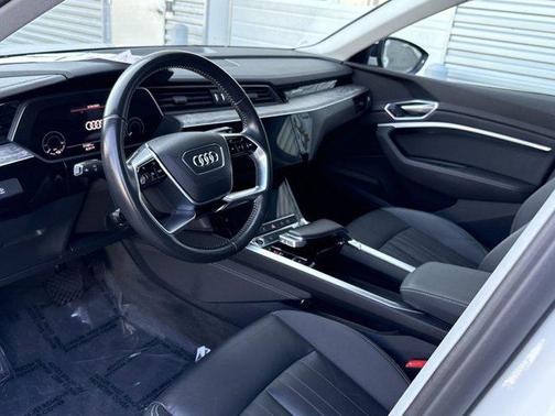 2021 Audi e-tron Premium