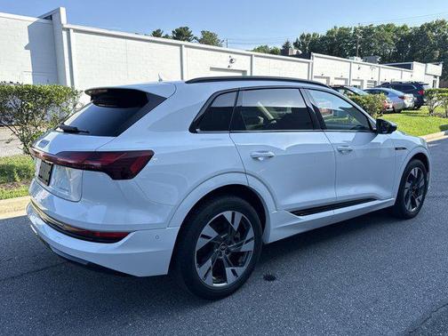 2021 Audi e-tron Premium