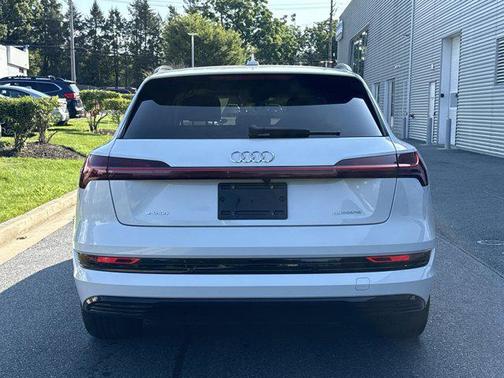 2021 Audi e-tron Premium