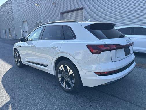 2021 Audi e-tron Premium