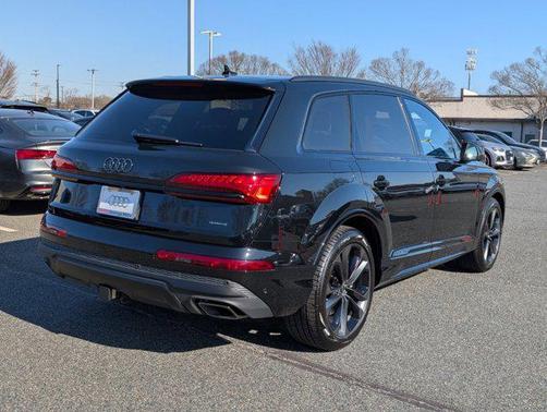 2025 Audi Q7 55 Prestige