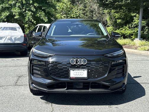 2025 Audi Q6 e-tron Prestige quattro