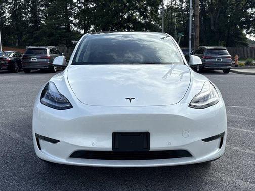 2022 Tesla Model Y Long Range Dual Motor All-Wheel Drive