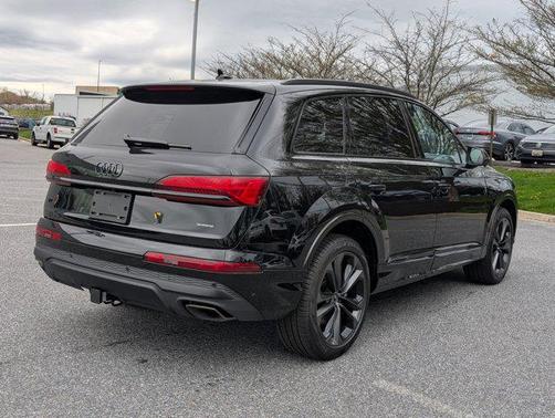 2025 Audi Q7 55 Premium Plus