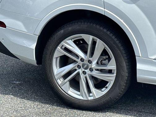 2020 Audi Q7 55 Premium Plus