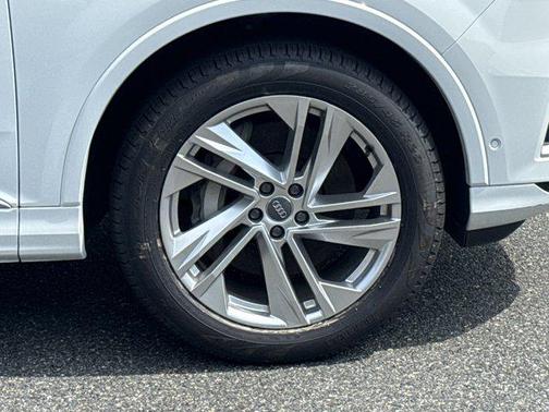 2020 Audi Q7 55 Premium Plus